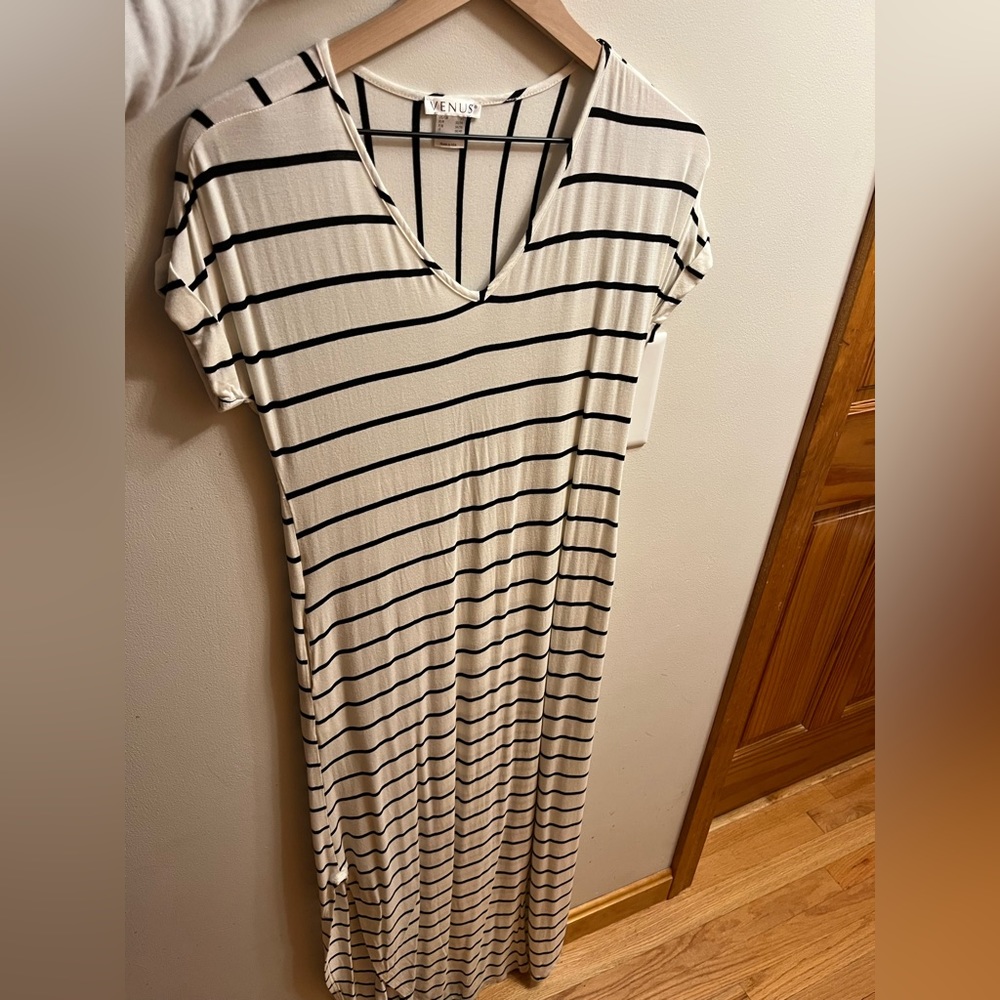 White and black maxi dress